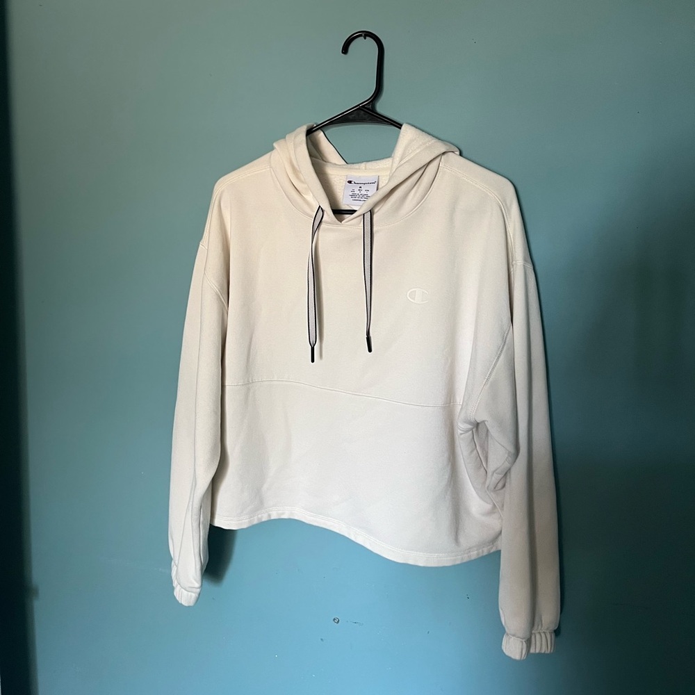 Champion Women's Cream Cropped Hoodie Size M